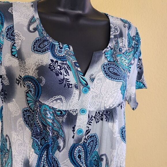 NWT Bebonnie Paisley Top - Picture 3 of 8